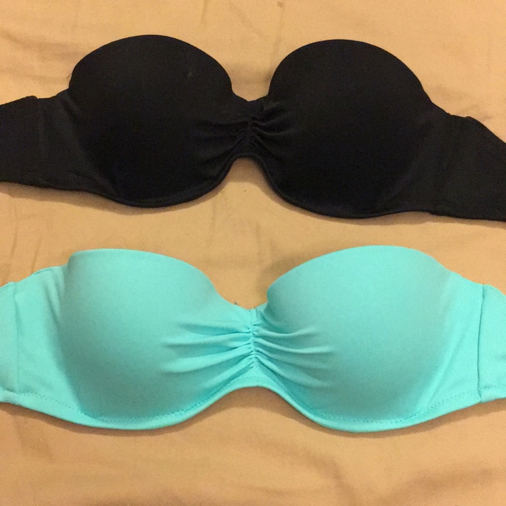 2 Victoria’s Secret bikinis